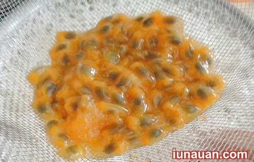 Ảnh minh họa 3 - Cho bé iu thêm  mê mẩn với cách làm kẹo dẻo vị chanh leo thơm nức !