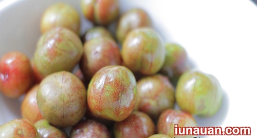 Ảnh minh họa 3 - Tranh thủ mùa mận làm món si rô mận mát lạnh, thơm ngon !