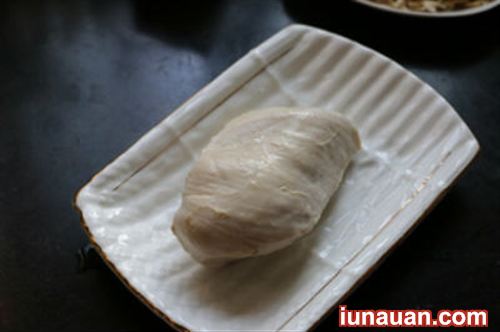 Ảnh minh họa 3 - Tận dụng thịt gà sau Tết làm món ruốc mới siêu ngon, siêu lạ !