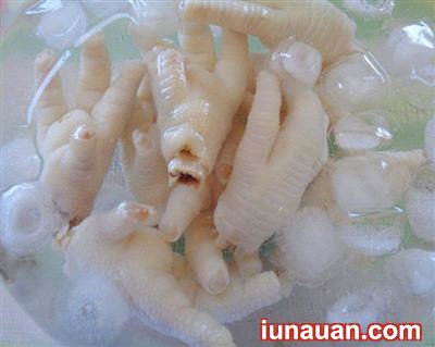 Ảnh minh họa 3 - Cách làm chân gà muối chua cho ngày Tết thêm vui !