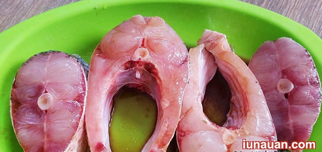 Ảnh minh họa 3 - Mềm ngậy với món cá trắm kho riềng cực đưa cơm !