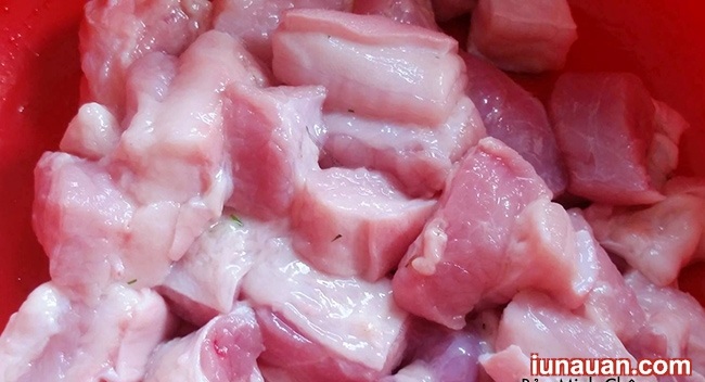 Ảnh minh họa 4 - Mềm ngậy với món cá trắm kho riềng cực đưa cơm !