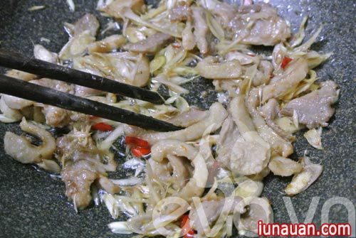 Ảnh minh họa 5 - Hướng dẫn cách làm vịt xào sả ớt ngon cơm cho ngày se lạnh!