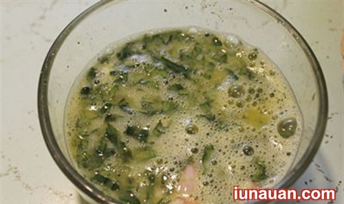 Ảnh minh họa 4 - Vừa ngon vừa bổ với cách làm món trứng rán ngải cứu siêu đơn giản !