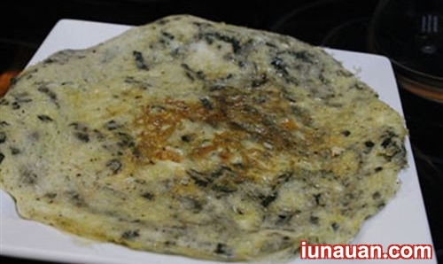 Ảnh minh họa 5 - Vừa ngon vừa bổ với cách làm món trứng rán ngải cứu siêu đơn giản !