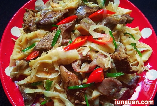 Ảnh minh họa 2 - Chua chua giòn giòn món lòng vịt xào măng chua đưa cơm ai cũng thích !