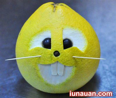 Ảnh minh họa 9 - Sáng tạo với hình chú thỏ con đáng iu từ quả bưởi cho bé dịp tết Trung Thu !