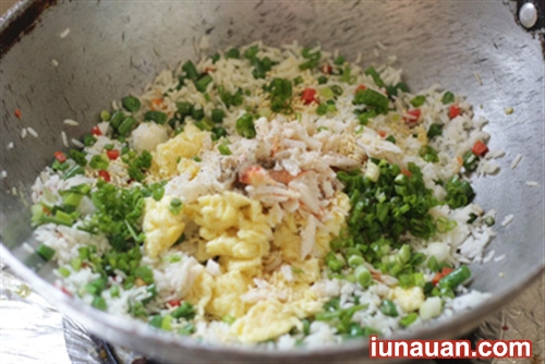 Ảnh minh họa 5 - Nhanh gọn dễ ăn với món cơm chiên cua ngon tuyệt !