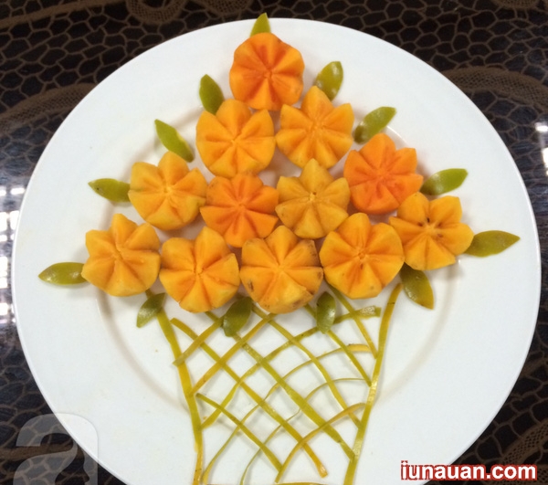 Ảnh minh họa 2 - Bày trái cây thành hình lẵng hoa đẹp lung linh. Tại sao không?