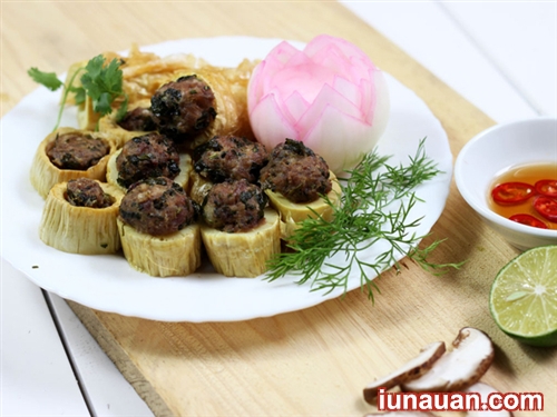 Ảnh minh họa 2 - Vừa ngon vừa lạ với món măng nhồi thịt chiên thơm ngon ngất ngây !