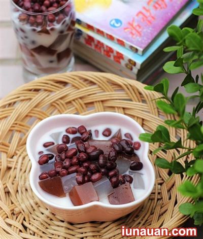 Ảnh minh họa 9 - Sảng khoái với món thạch đậu đỏ giải nhiệt cho ngày nắng nóng cao điểm!