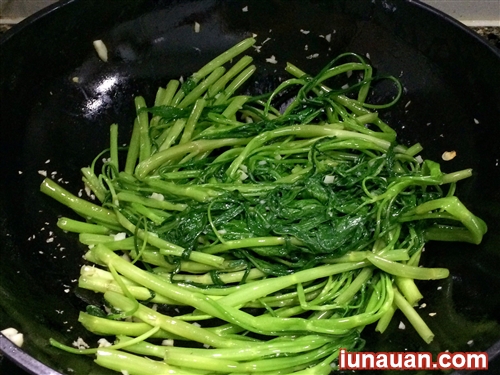 Ảnh minh họa 5 - Công thức đặc biệt cho món rau muống xào ngon vô địch !