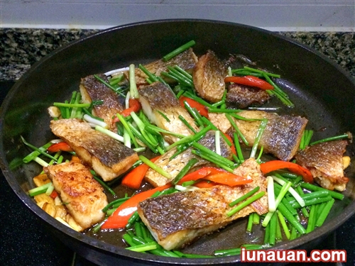 Ảnh minh họa 8 - Cách làm món cá sốt hành ớt thơm ngon, cực đưa cơm !
