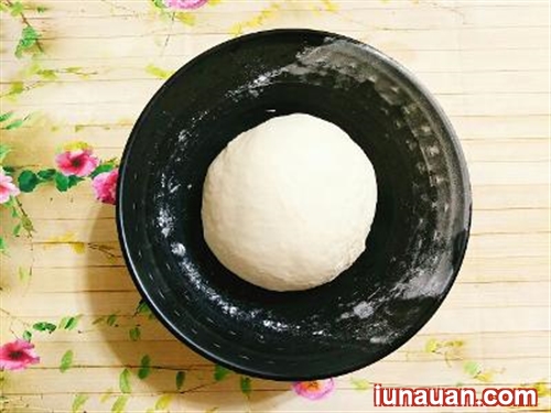 Ảnh minh họa 3 - Tự làm bánh gối giòn tan thơm phức cả nhà cùng mê !