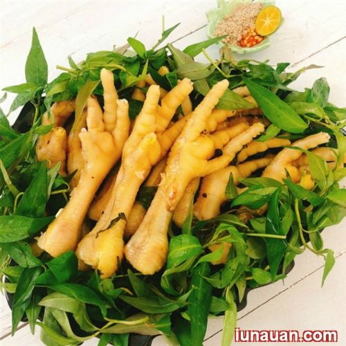 Ảnh minh họa 2 - Vợ đảm làm ngay món chân gà hấp rau răm thơm nức nở cho chàng nhâm nhi !