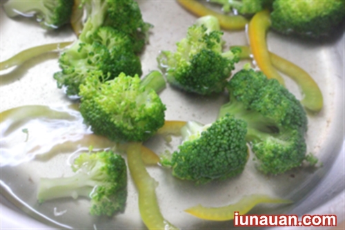 Ảnh minh họa 5 - Hướng dẫn cách làm món thịt gà xào súp lơ vừa ngon vừa đơn giản !