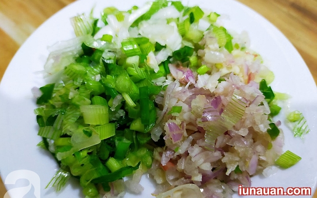 Ảnh minh họa 4 - Cách làm món dưa chua xào dạ dày cá ba sa ngon bá cháy !