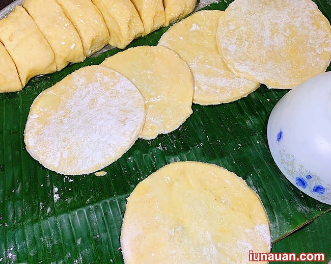 Ảnh minh họa 3 - Tranh thủ những ngày nghỉ dịch làm ngay món bánh gối nóng hổi thơm ngon cho ngày se lạnh !