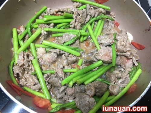 Ảnh minh họa 3 - Hướng dẫn cách làm món măng tây xào thịt bò ngon chuẩn nhất !