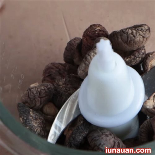 Ảnh minh họa 3 - Ngon và sạch sẽ với cách làm món hạt nêm chay từ rong biển và nấm cực ngọt thơm, bổ dưỡng !